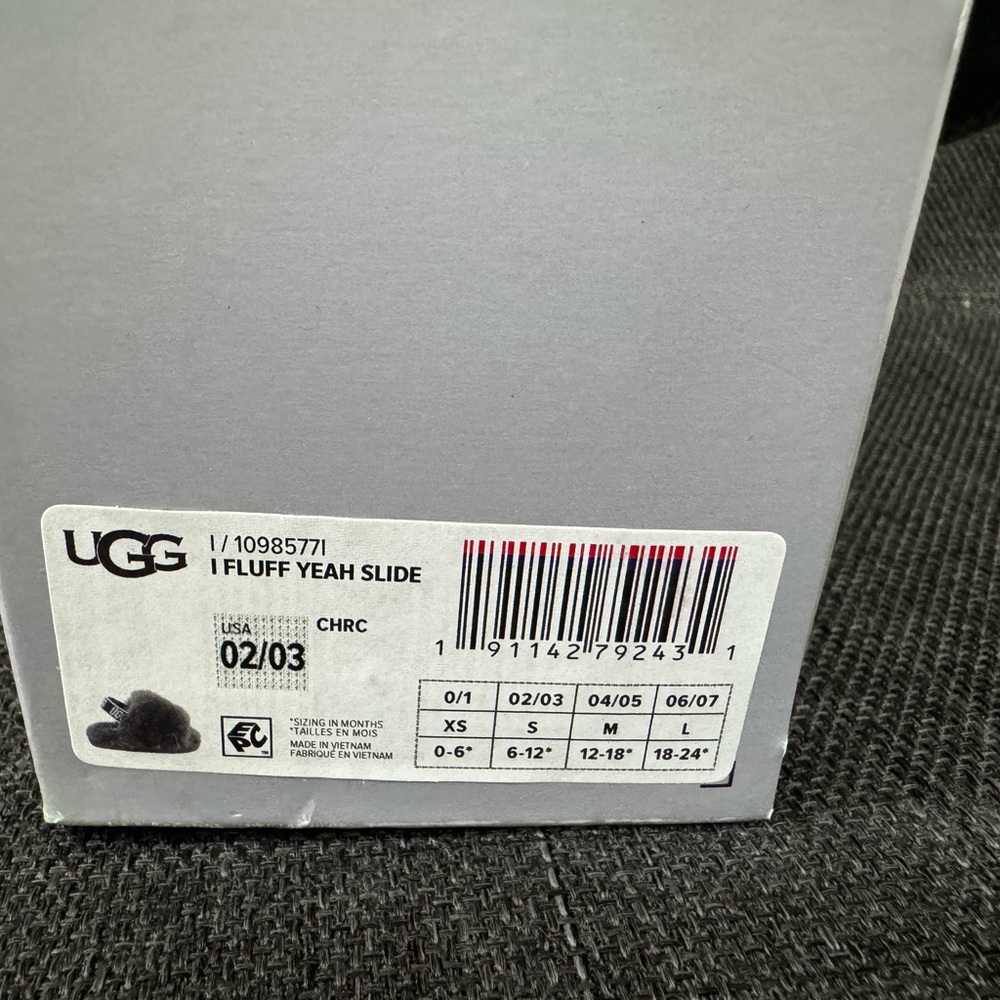 BABY UGG Charcoal Fluff Yeah Slide - Picture 3 of 10